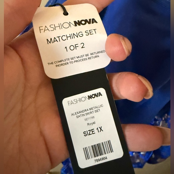 Metallic fashion nova corset set - Picture 6 of 6